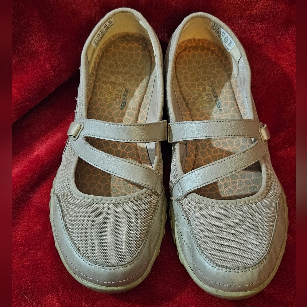 Skechers Women's Beige/Taupe Casual Mary Jane Flats
